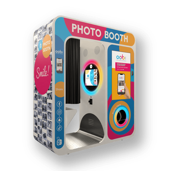 Photoma Photo Booth by Apple Industries