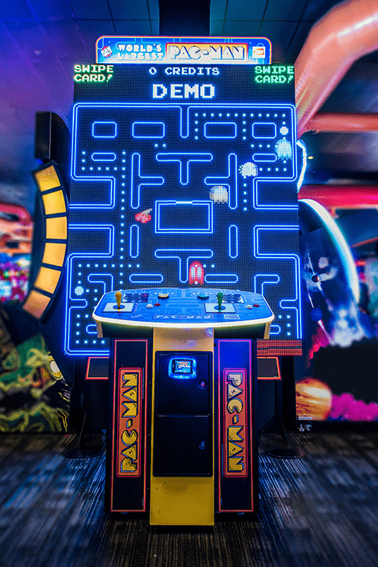 World's Largest Pac-Man - Bar Arcades
